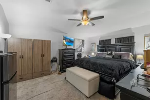 826 Green Clover Ln, Rosharon, TX 77583 - Photo 12