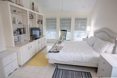 12922 Jolly Roger Drive, Freeport, TX 77541 - Photo 18