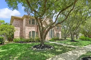 39 Oakmere Pl, Sugar Land, TX 77479 - Photo 2