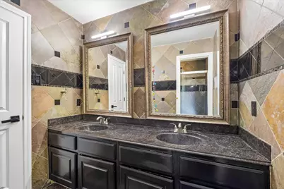 39 Oakmere Place, Sugar Land, TX 77479 - Photo 24