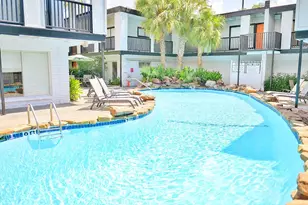 219 Marshall St, Houston, TX 77006 - Photo 2