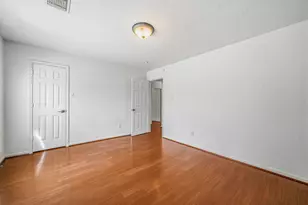 10319 Stanbrook Dr, Houston, TX 77089 - Photo 32