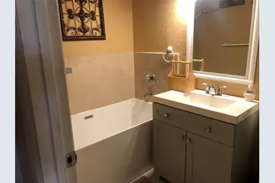 216 W G Street #216, La Porte, TX 77571 - Photo 12