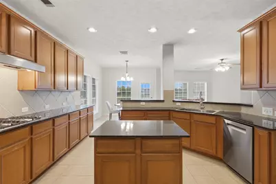 13806 Cove Landing Lane, Rosharon, TX 77583 - Photo 12