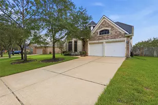 13806 Cove Landing Ln, Rosharon, TX 77583 - Photo 4