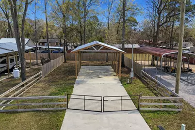 211 Martineque Lane, Point Blank, TX 77364 - Photo 4
