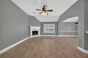 3519 Crescent Dr, Pearland, TX 77584 - Photo 6
