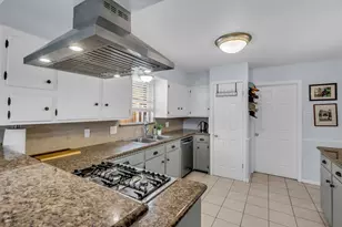 5458 Ariel St, Houston, TX 77096 - Photo 16