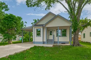 1909 Oregon St, Baytown, TX 77520 - Photo 4