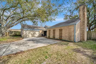4330 Shady Springs Dr, Seabrook, TX 77586 - Photo 1
