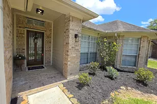 3809 Kimberly Dr, Pearland, TX 77581 - Photo 2