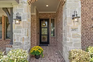 207 Ladner Ct, Willis, TX 77318 - Photo 8