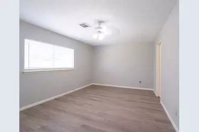 16003 Surrey Woods Drive, Friendswood, TX 77546 - Photo 22