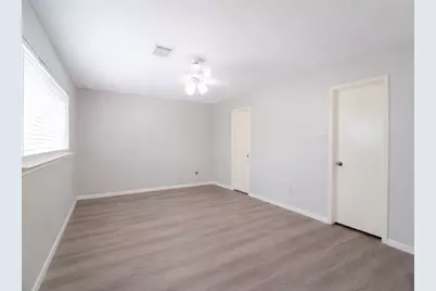 16003 Surrey Woods Drive, Friendswood, TX 77546 - Photo 24