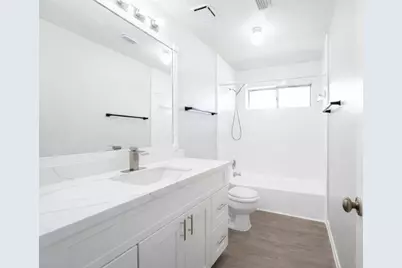 16003 Surrey Woods Drive, Friendswood, TX 77546 - Photo 18