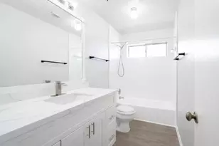 16003 Surrey Woods Dr, Friendswood, TX 77546 - Photo 18