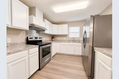 7902 Bowen Street, Houston, TX 77051 - Photo 8