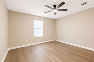 7902 Bowen St, Houston, TX 77051 - Photo 10