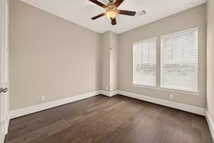8326 Ginger Oak St, Houston, TX 77055 - Photo 34