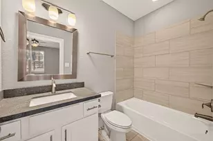 8326 Ginger Oak St, Houston, TX 77055 - Photo 32