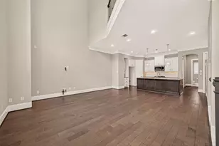 8326 Ginger Oak St, Houston, TX 77055 - Photo 4