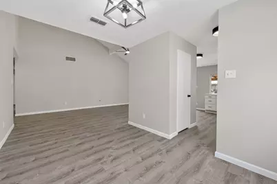 2714 Valley Forest Drive, Missouri City, TX 77489 - Photo 10