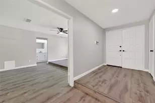 2714 Valley Forest Dr, Missouri City, TX 77489 - Photo 6