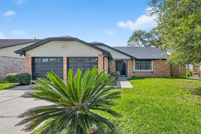 2714 Valley Forest Drive, Missouri City, TX 77489 - Photo 2