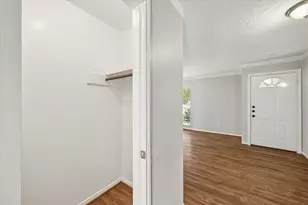 25114 Spring Ridge Dr, Spring, TX 77386 - Photo 6