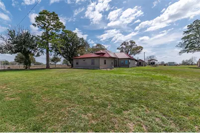 834 County Road 408, El Campo, TX 77437 - Photo 1