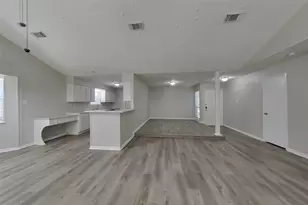 2211 Rambling Brook Dr, Houston, TX 77373 - Photo 2