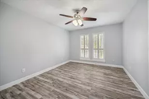 2007 7 Oaks Dr, Kingwood, TX 77339 - Photo 8