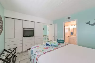 7310 Seawall Boulevard #404, Galveston, TX 77551 - Photo 14