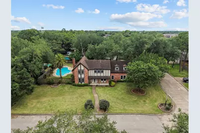 8515 Twelve Oaks Drive, Texas City, TX 77591 - Photo 2