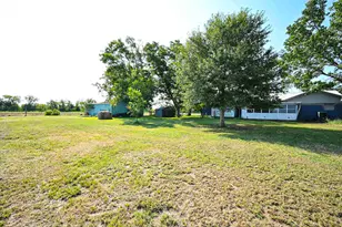 14920 Bj Dusek Rd, Wallis, TX 77485 - Photo 12