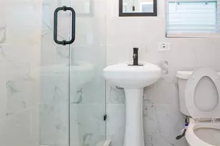 2301 Albans Rd, Houston, TX 77005 - Photo 16