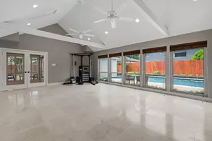 7730 Twin Hills Dr, Houston, TX 77071 - Photo 30