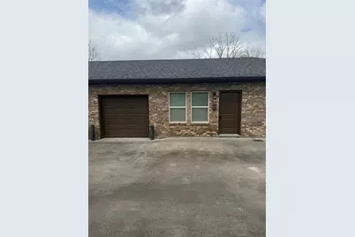 312-2 N Ormsby Street #314, Alvin, TX 77511 - Photo 2