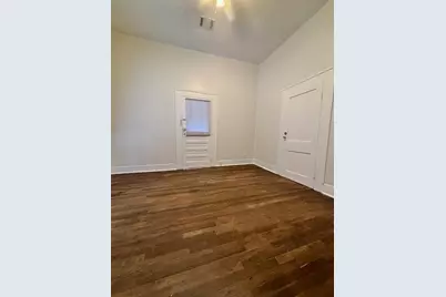 210 E Phillips Street, Conroe, TX 77301 - Photo 22