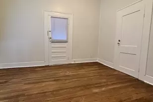 210 E Phillips St, Conroe, TX 77301 - Photo 22