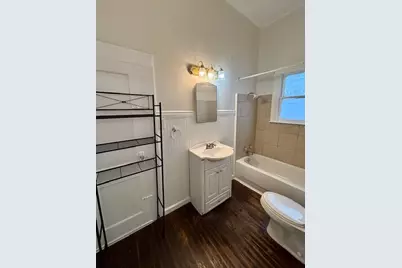 210 E Phillips Street, Conroe, TX 77301 - Photo 20