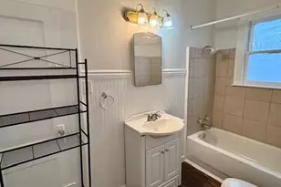 210 E Phillips St, Conroe, TX 77301 - Photo 20