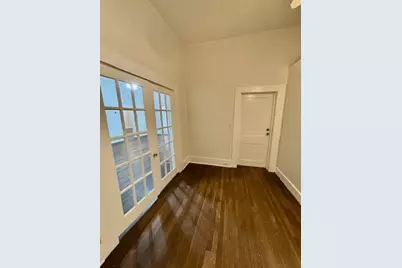 210 E Phillips Street, Conroe, TX 77301 - Photo 14