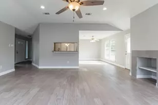 2135 Collingsfield Dr, Sugar Land, TX 77478 - Photo 4