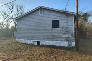 105 Lodge St, Ore City, TX 75683 - Photo 2