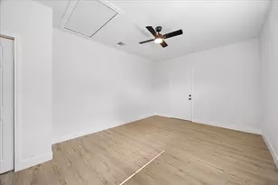 7702 Sealey St, Houston, TX 77088 - Photo 16