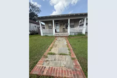 7635 Avenue C, Houston, TX 77012 - Photo 1