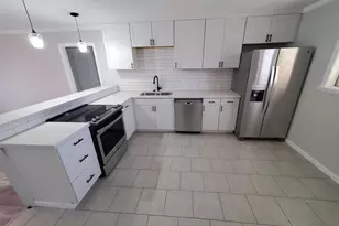 4511 Ave R 1/2, Galveston, TX 77551 - Photo 6