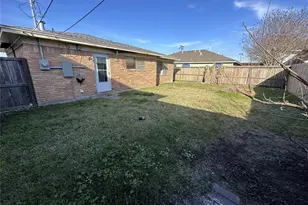 4511 Ave R 1/2, Galveston, TX 77551 - Photo 18
