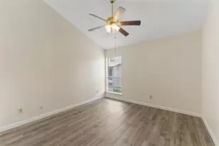 9221 Imogene St, Houston, TX 77036 - Photo 14
